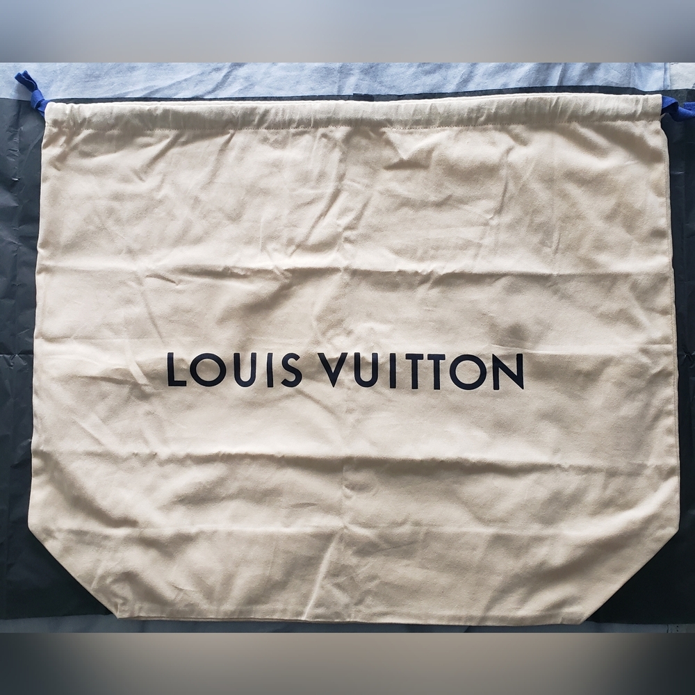 UNUSED Authentic Large Louis Vuitton Cotton Flannel Drawstring Dust Bag